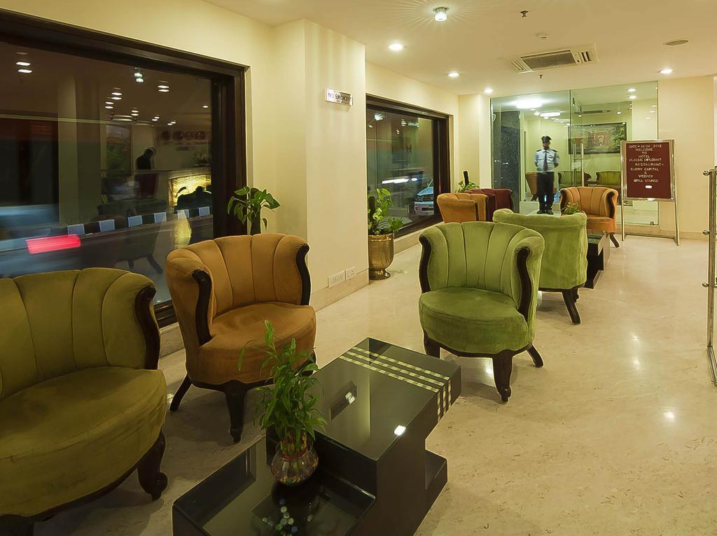 Hotel Classic Diplomat Nueva Delhi Exterior foto