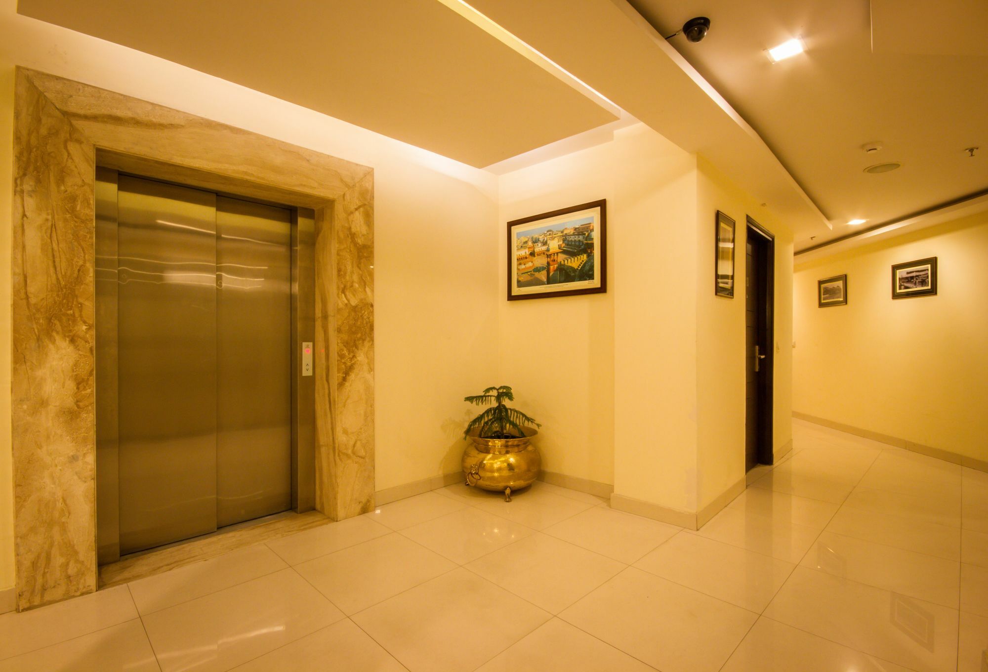 Hotel Classic Diplomat Nueva Delhi Exterior foto